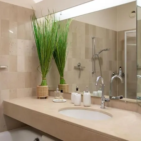 C4 - 1 Bdr Facing Sea & - Parking, Tennis & Wifi Apartment *