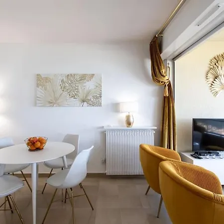 C4 - 1 Bdr Facing Sea & - Parking, Tennis & Wifi *